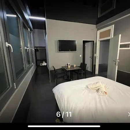 住宿加早餐酒店 Des Choraux 图尔奈